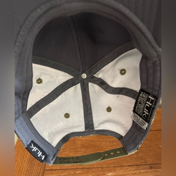 HUK Women’s SnapBack Trucker Hat Volcanic Ash One Size Hunting Fishing Outdoors - Picture 7 of 9